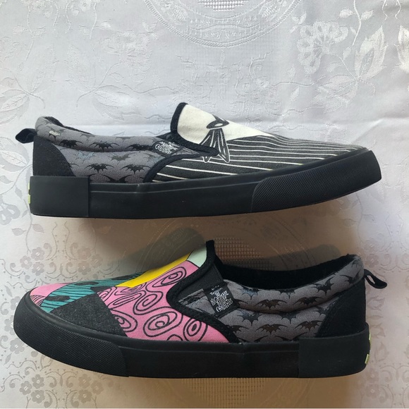 Disney Slip-On Canvas Shoes Men’s Size 8.5 Burton’s The Night Before Christmas - Picture 9 of 16